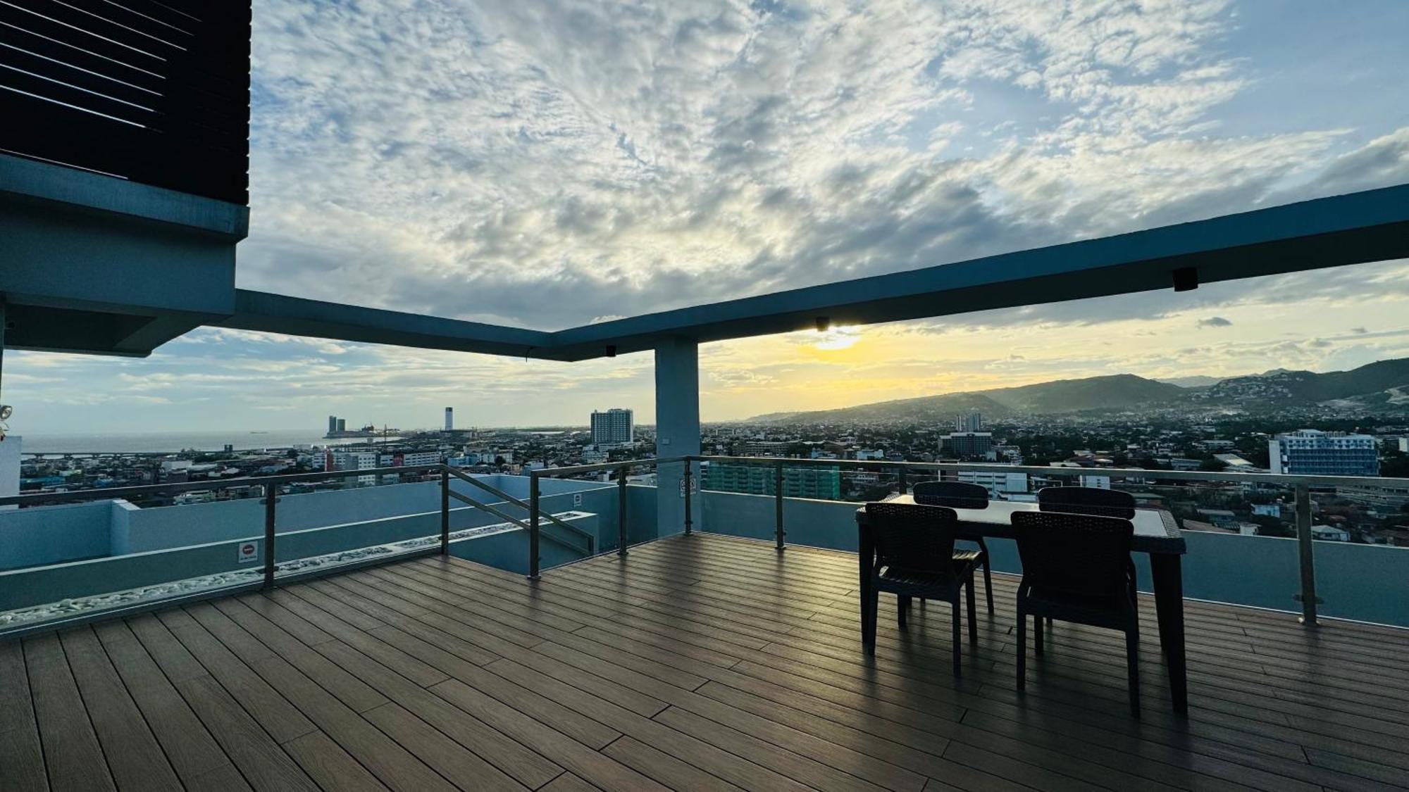 2 Bed Luxe With Netflix And Pool, 10 Min Walk To Fuente - The Heart Of * Cebu